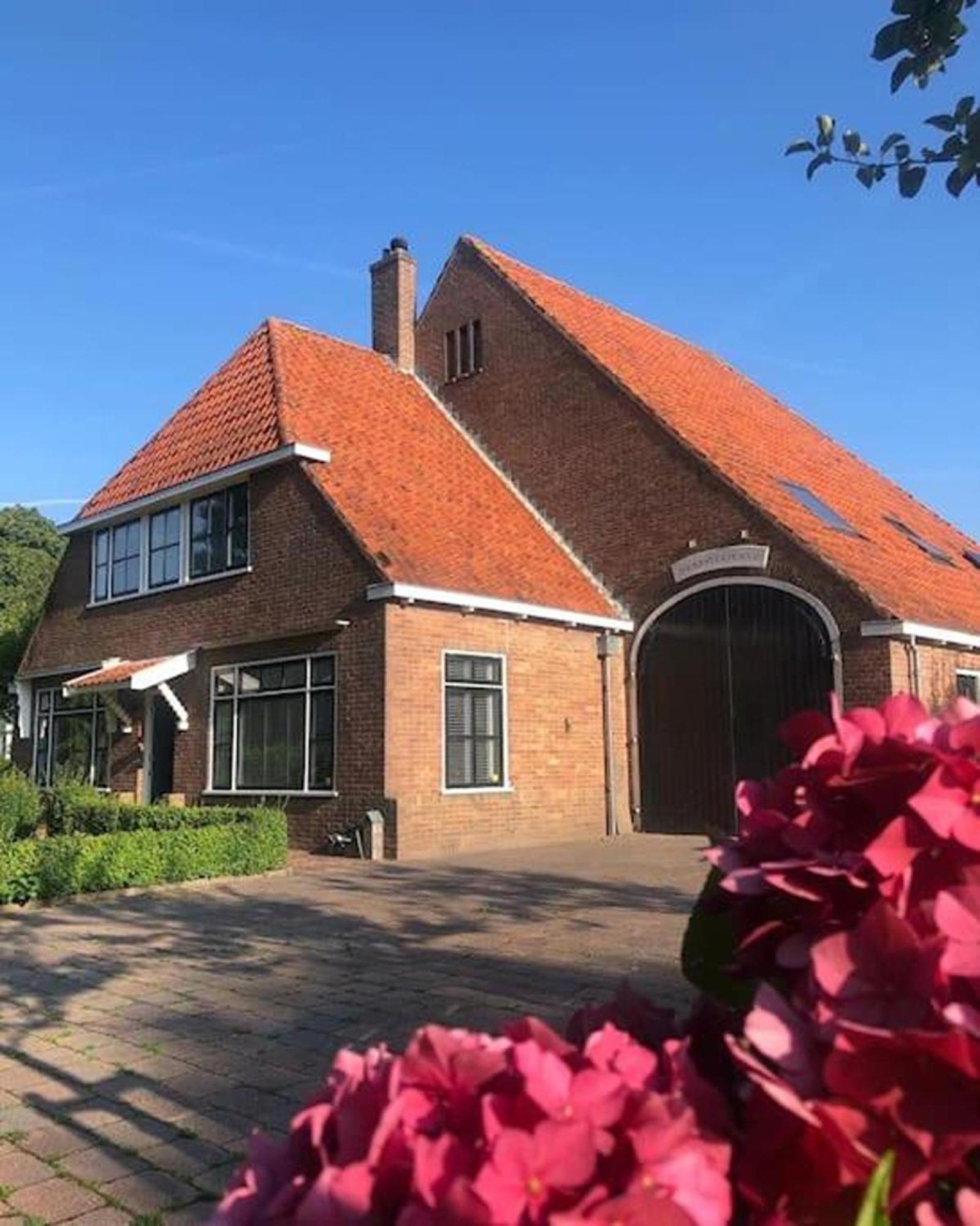 Rustig Logeerverblijf Aan De Rand Van De Stad Lekkum Екстер'єр фото